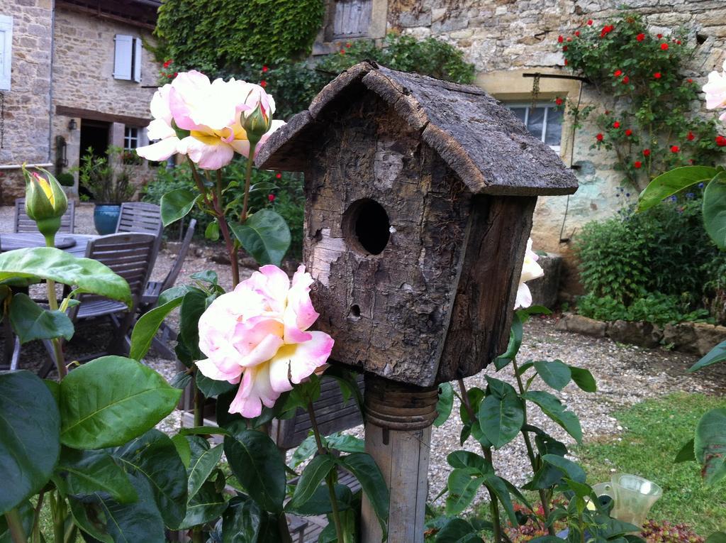 Chambres D'Hotes Du Hameau Les Brunes Bozouls Exterior foto
